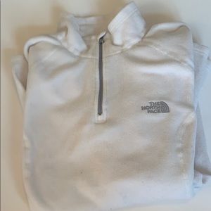 North face pull over